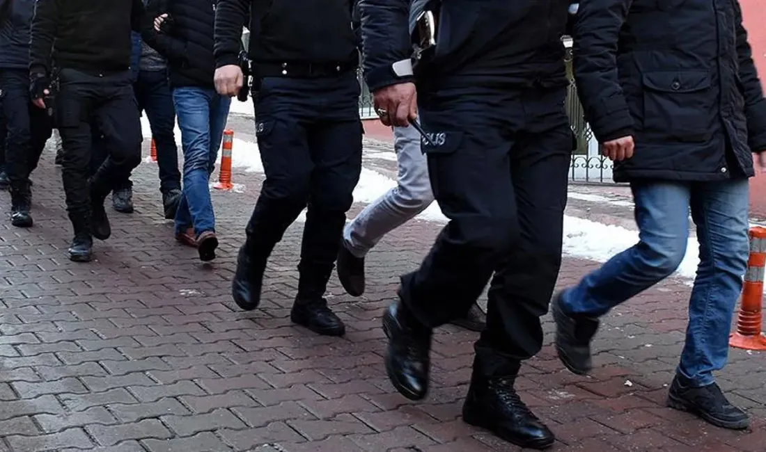 Bakan Yerlikaya: “Bursa dahil 75 ilde operasyon” İçişleri Bakanı Ali Yerlikaya, Bursa dahil 75 ilde uyuşturucu madde