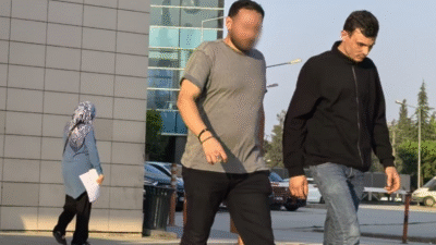 Bursa'nın İnegöl ilçesinde kamu görevlilerini yaralayan saldırgan tutuklandı.
