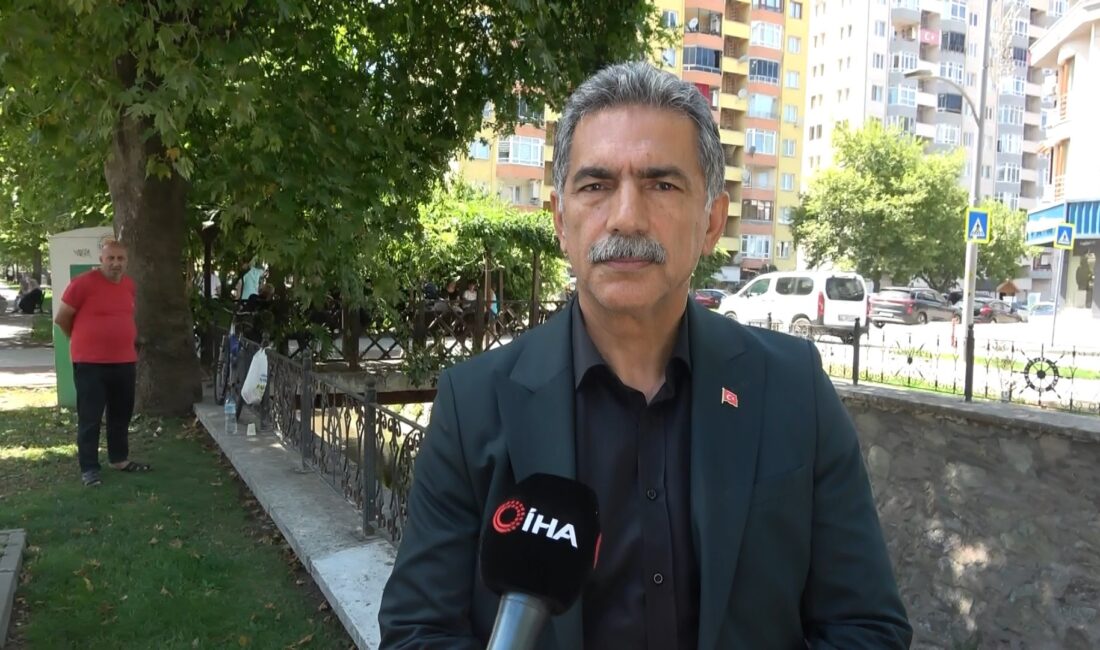 Gemlik’te korkutan tablo… İlçedeki yapıların yarısı riskli… Gemlik Belediye Başkanı Şükrü Deviren, ilçede son günlerde yaşanan depremlerin