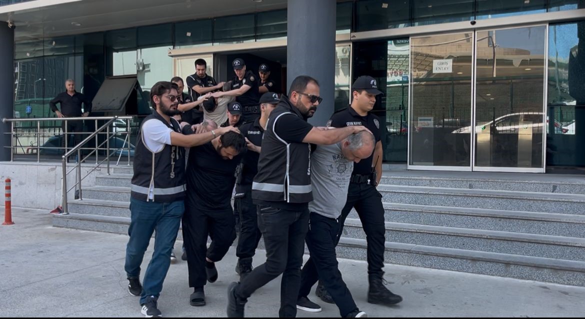 Bursa’da esnafa çökmeye çalışan, darp ve tehdit yoluyla iş yerlerine