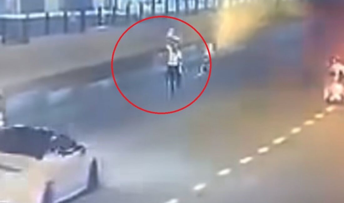 Bursa’da polisten film sahnelerini aratmayan müdahale Bursa’da polis ekiplerinin uygulama yaptığını fark eden bir sürücü ‘dur’