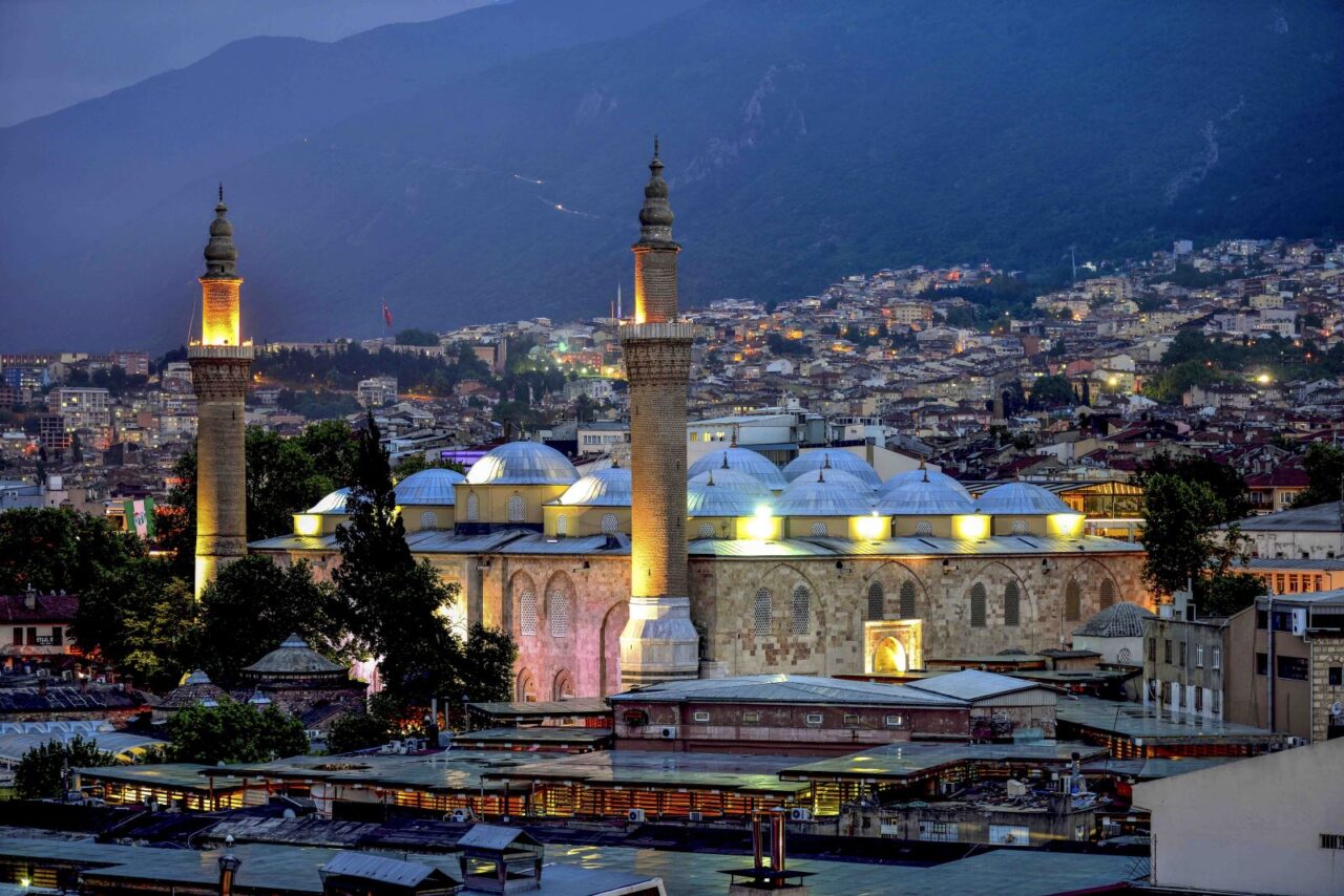Ulu Cami’de edep dışı paylaşıma sert tepki gösteren Bursa Ulu