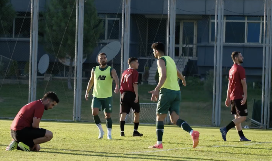Bursaspor’dan Üsküp FK’ya gol yağmuru: 6-0 Yeni sezon hazırlıklarını sürdüren Bursaspor, kamp dönemindeki ikinci hazırlık maçında