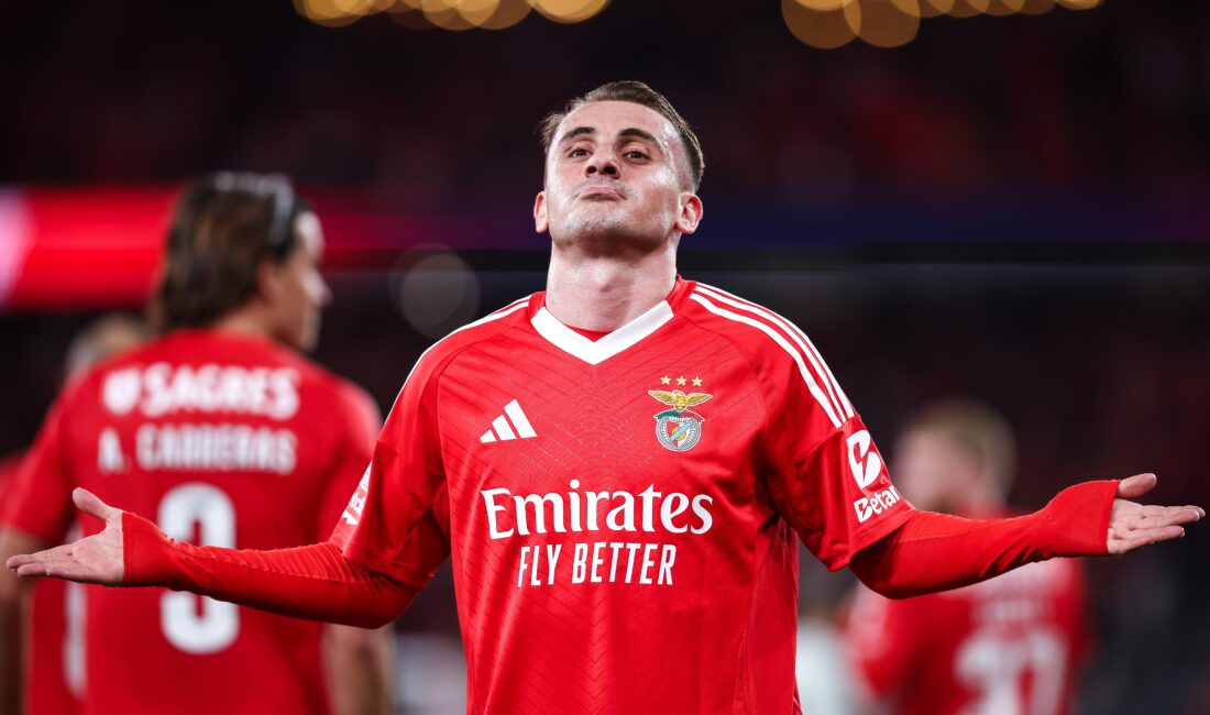 Kerem Aktürkoğlu Benfica’ya duygusal bir veda ile Fenerbahçe’ye imza attı Milli futbolcu Kerem Aktürkoğlu, Benfica’daki ilk Avrupa macerasına veda ederek