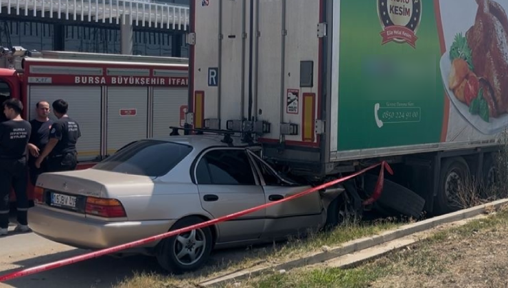 Bursa’daki feci kaza kamerada! Hayatını kaybetti… Bursa'da seyir halindeki otomobilin park halindeki TIR'a arkadan çarpması sonucu