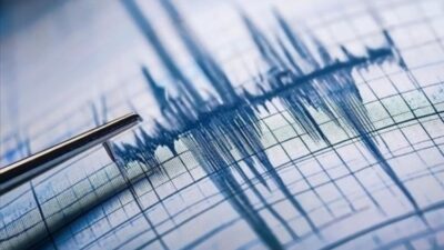 Balıkesir'in Sındırgı ilçesi, saat 21.20’de meydana gelen 4.9 büyüklüğündeki deprem