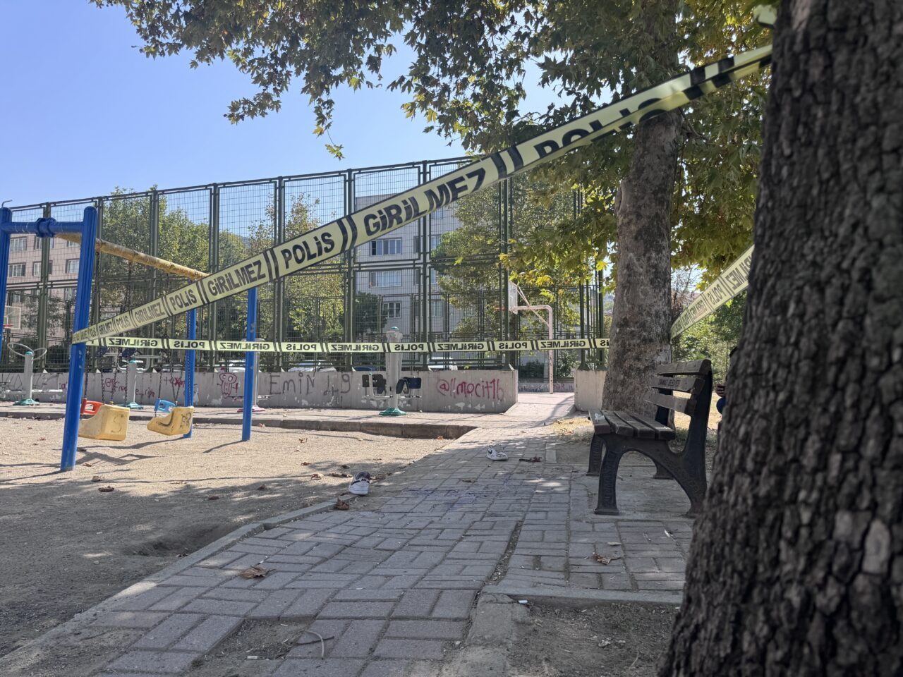 Bursa’nın Osmangazi ilçesinde çocuk parkında çıkan tartışmada bir kişi pompalı