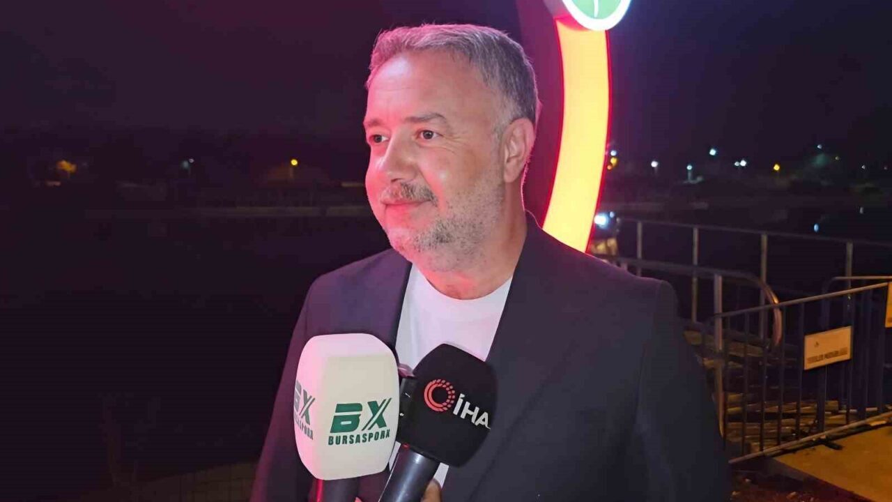 Osmangazi Belediyespor Başkanı Fatih Karayılan, voleybol takımının Arabica Coffee House