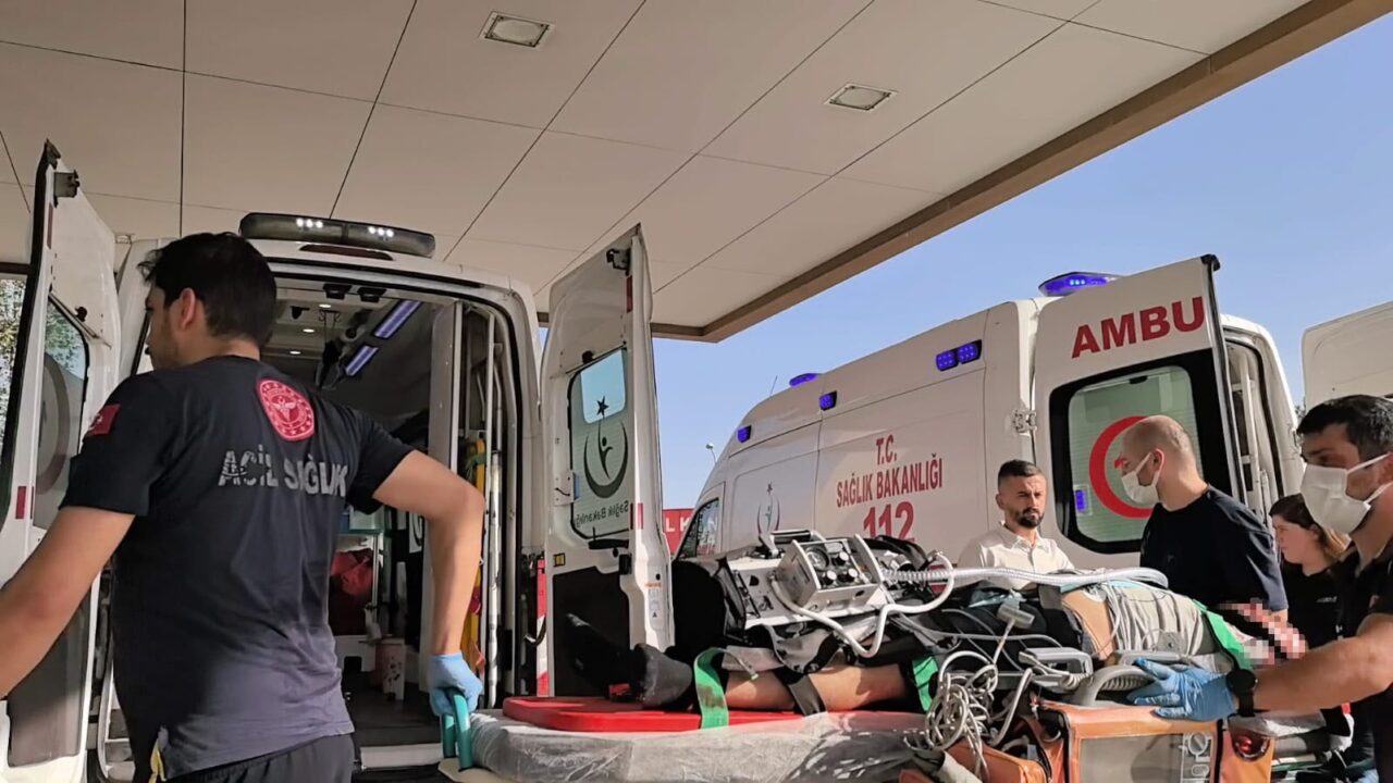 Bursa'nın İnegöl ilçesinde meydana gelen kazada kamyon ile çarpışan motosikletteki