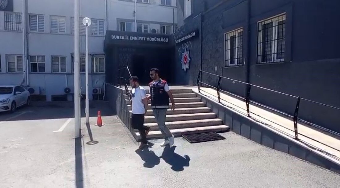 Bursa’da akılalmaz dolandırıcılık yöntemi! Bursa’da ATM’den para çekmek isteyen vatandaşları kandırıp sahte dekontla 6