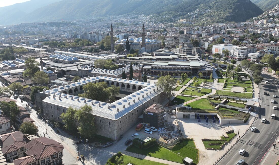 Bursa’nın kalbi nefes alacak! Artık faaliyete geçti Bursa Büyükşehir Belediyesi tarafından Tarihi Çarşı ve Hanlar bölgesinde hizmete
