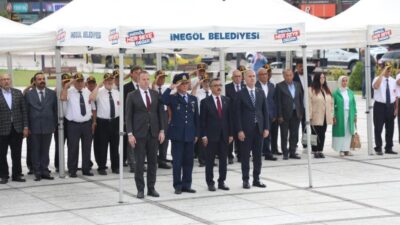 İnegöl’ün düşman işgalinden kurtuluşunun 103. yılı, Atatürk Anıtı’nda düzenlenen törenle