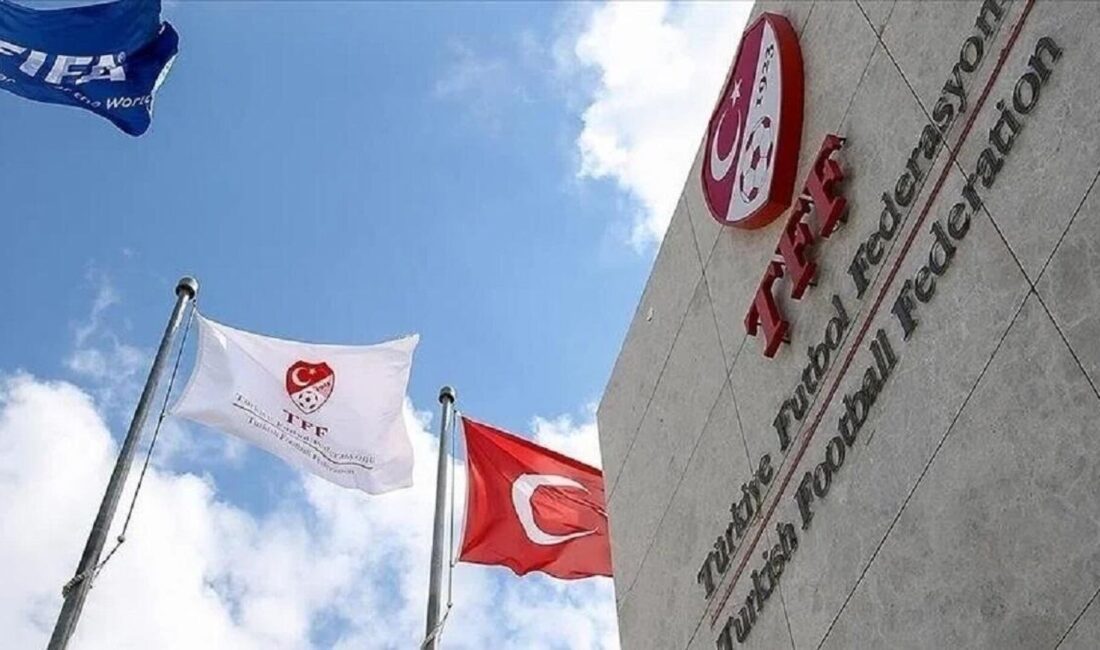 TFF’den Fenerbahçe’ye yanıt Fenerbahçe'nin Alanyaspor maçı sonrası "Hesap zamanı" notuyla yaptığı paylaşıma Türkiye