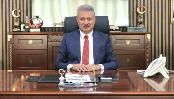 AK Parti’li belediye başkanı gözaltına alındı! Kırıkkale'de AK Parti'li Yahşihan Belediye Başkanı Ahmet Sungur'un da aralarında