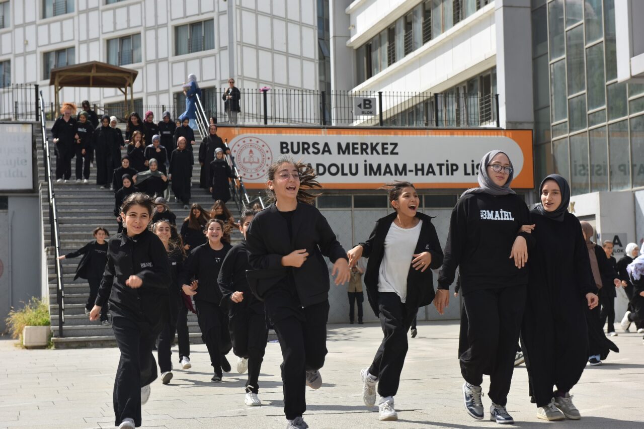 Yıldırım Belediyesi, olası afetlerde vatandaşın can ve mal güvenliğini sağlamak