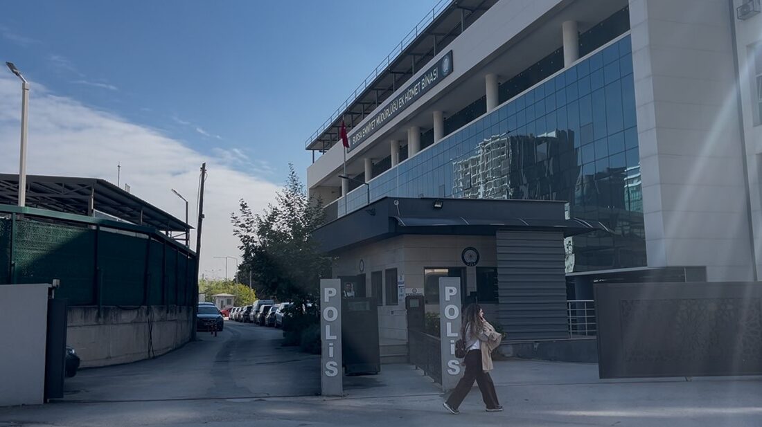 Eski belediye başkanı ve eşi adliyeye sevk edildi Bursa merkezli yürütülen soruşturma kapsamında gözaltına alınan Nilüfer’in eski belediye