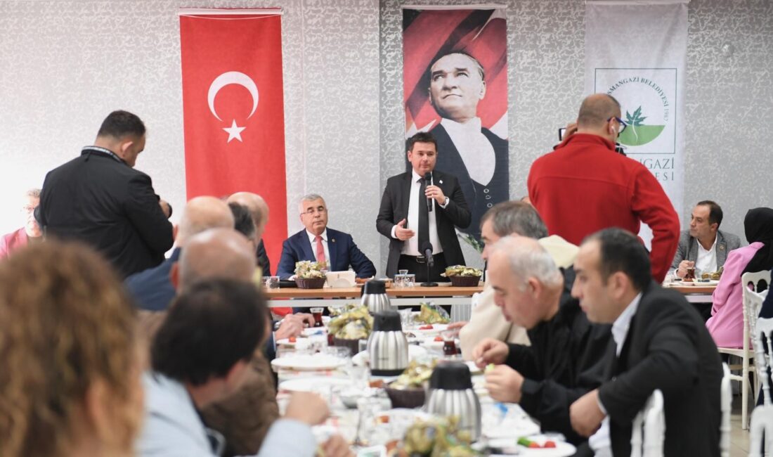 Başkan Aydın 31. mahalle buluşmasını gerçekleştirdi Osmangazi Belediye Başkanı Erkan Aydın, halkla iç içe yönetim anlayışı