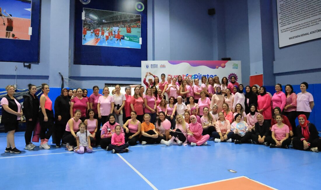 Bursa Büyükşehir, kadınları sporla buluşturuyor Bursa Büyükşehir Belediyesi tarafından düzenlenen zumba ve pilates dersleriyle kadınlar,