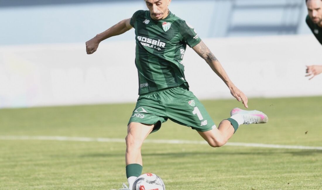 Bursaspor zirveye bir adım daha yaklaştı Bursaspor, Nesine.com 2. Lig Kırmızı Grup 9. hafta maçında deplasmanda
