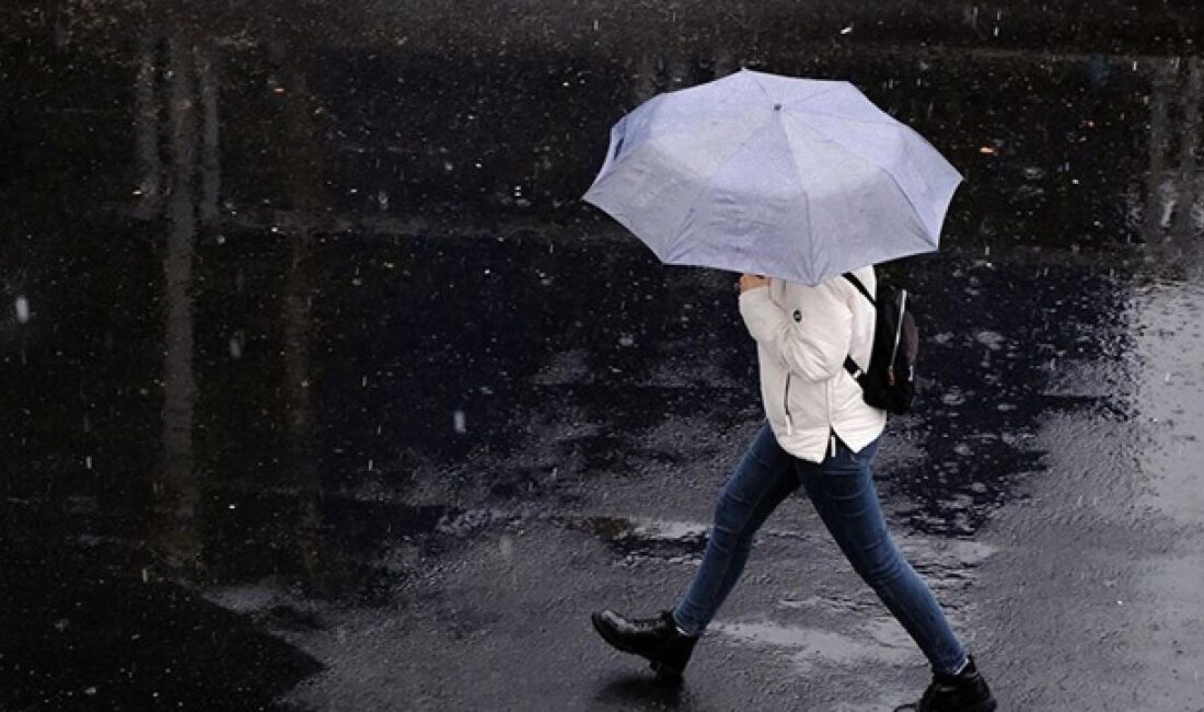 Kuraklığın vurduğu Bursa’ya yağmur müjdesi! Meteoroloji’nin tahminlerine göre; Bursa’da gece yarısından itibaren sağanak yağış bekleniyor.