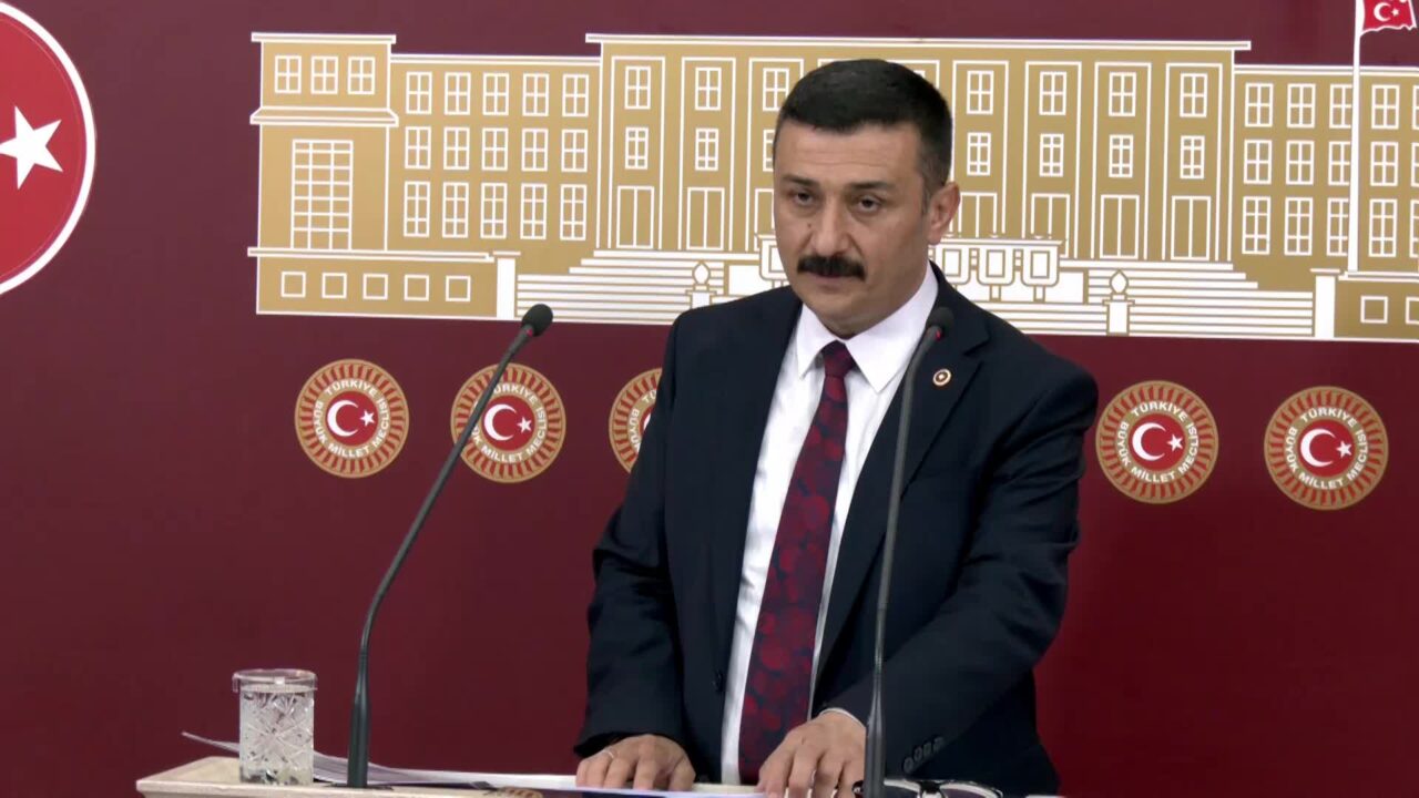 İYİ Parti Bursa Milletvekili Yüksel Selçuk Türkoğlu, Kestel Barajı'ndan yaptığı