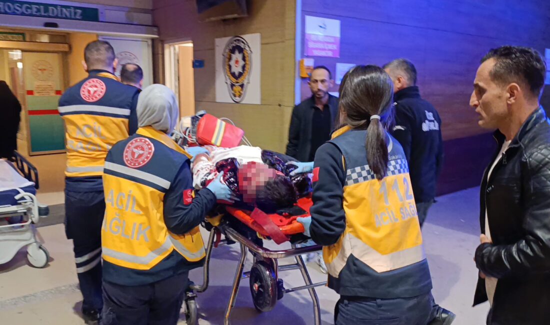 3 motosikletin karıştığı kazada 19 yaşındaki Refik Fırat hayatını kaybetti Bursa’nın İnegöl ilçesinde üç motosikletin karıştığı zincirleme kazada 19 yaşındaki