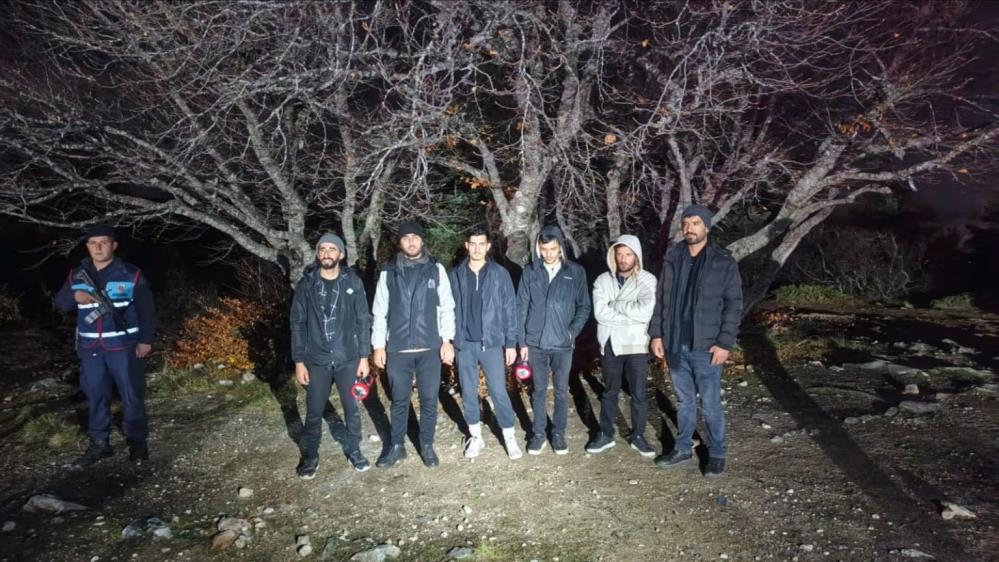 Uludağ Milli Parkı’nda izinsiz yürüyüşe çıkan 6 genç, ormanlık alanda