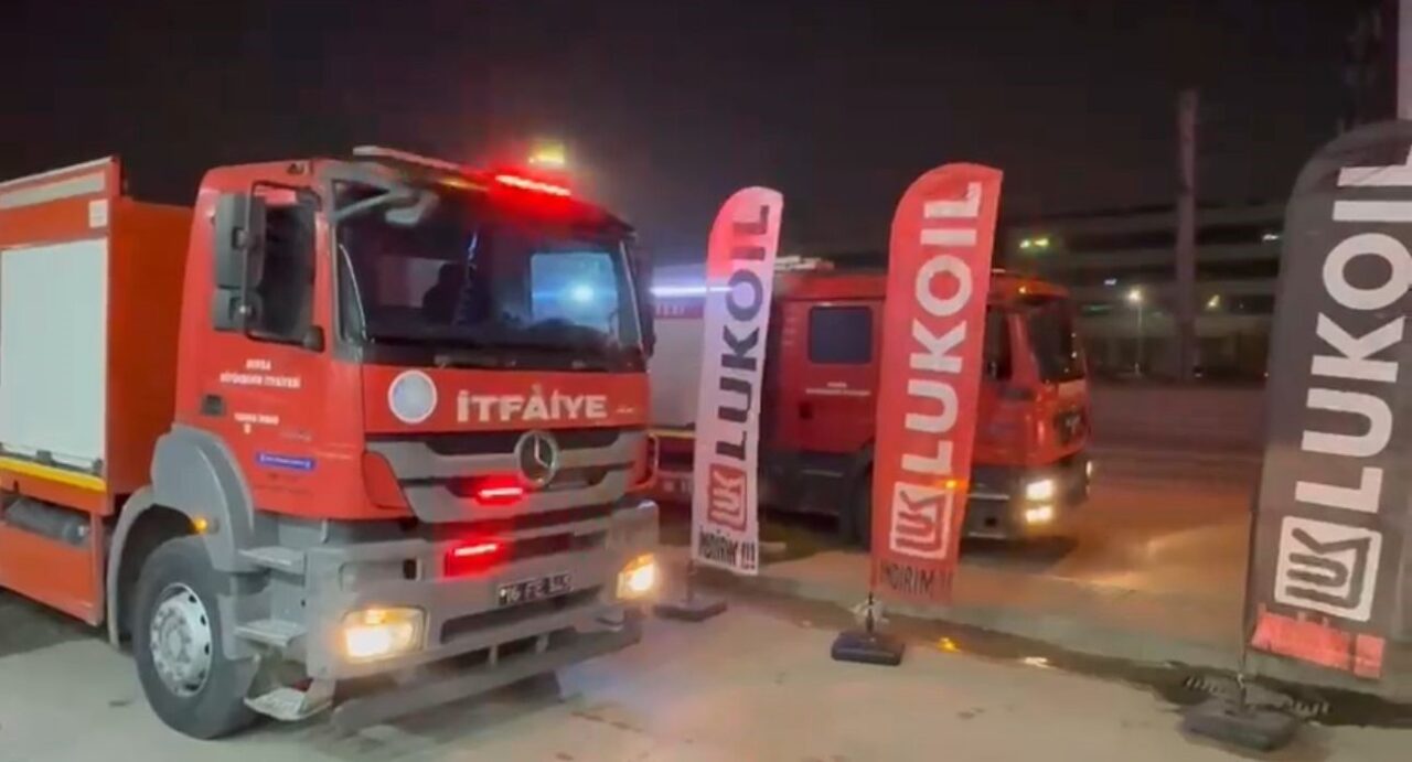 Osmangazi’de tel ve çit malzemeleri satılan bir iş yerinde çıkan