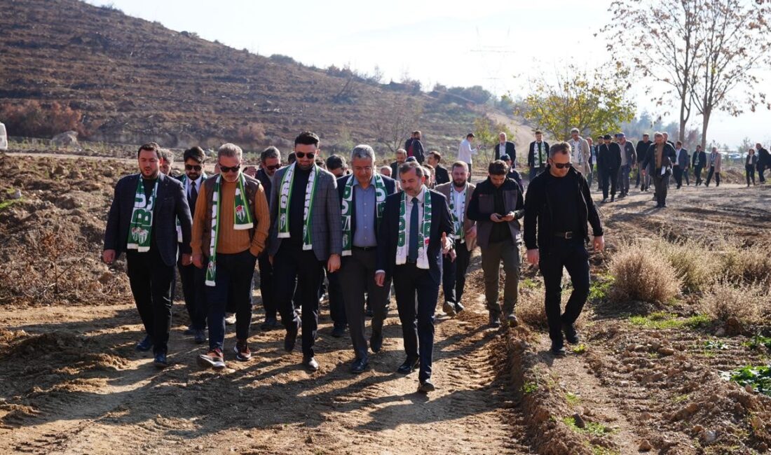 Bursaspor’dan yanan ormanlara anlamlı dokunuş Bursaspor yönetimi ve futbolcuları, Gürsu’da Temmuz ayında çıkan orman yangınlarında