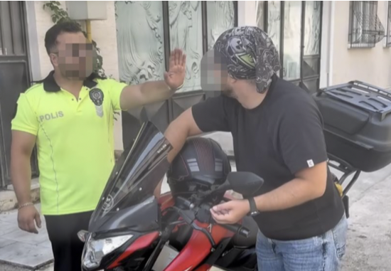 Polis kıyafeti giydiler, cezayı yediler Sosyal medya için kurgu video çeken iki kişi, resmi polis