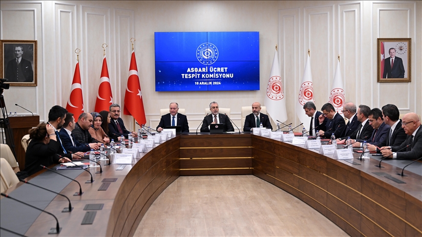 Asgari ücret için kritik toplantı Asgari Ücret Tespit Komisyonu saat 14.00'de ikinci kez toplanacak.