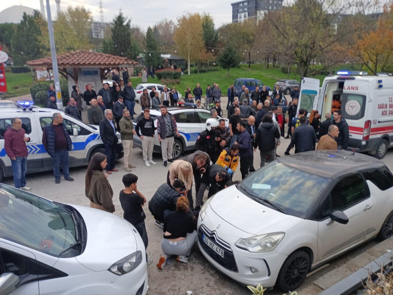 Nilüfer’deki bir kafede çıkan tartışma silahlı saldırıya dönüştü. Yanlarına 10