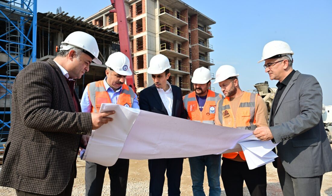 Bursa’da dev dönüşüm başlıyor Bursa'da birçok mahalleyi kapsayan alanda kentsel dönüşüm planı hayatı geçiyor.