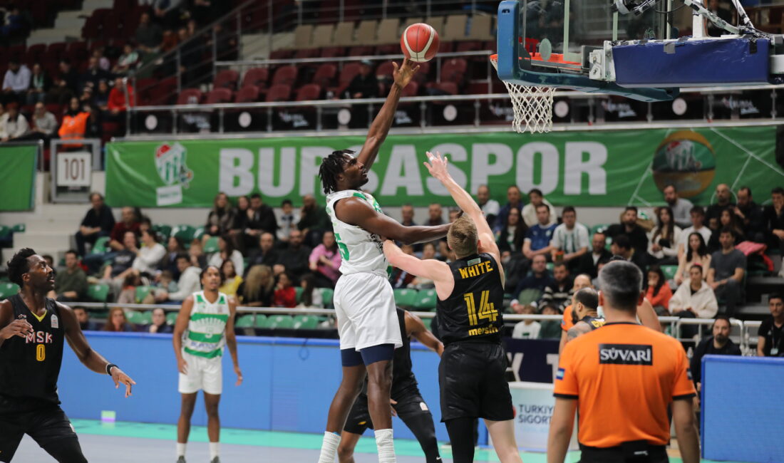 Bursaspor Mersin’e acımadı Türkiye Sigorta Basketbol Süper Ligi'nde evinde Yeni Mersinspor'u ağırlayan Bursaspor,