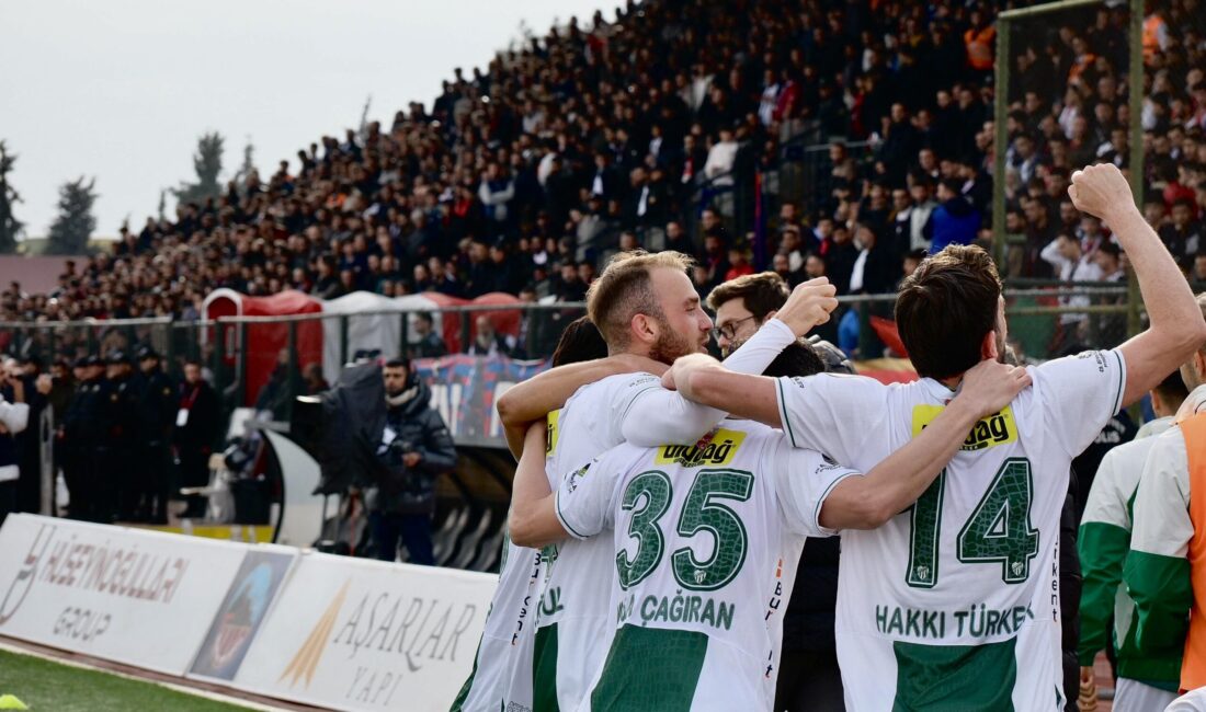 Mardin’de 3 puan Bursaspor’un TFF 2. Lig Kırmızı Grup'ta lider Mardin 1969'un konuğu olan