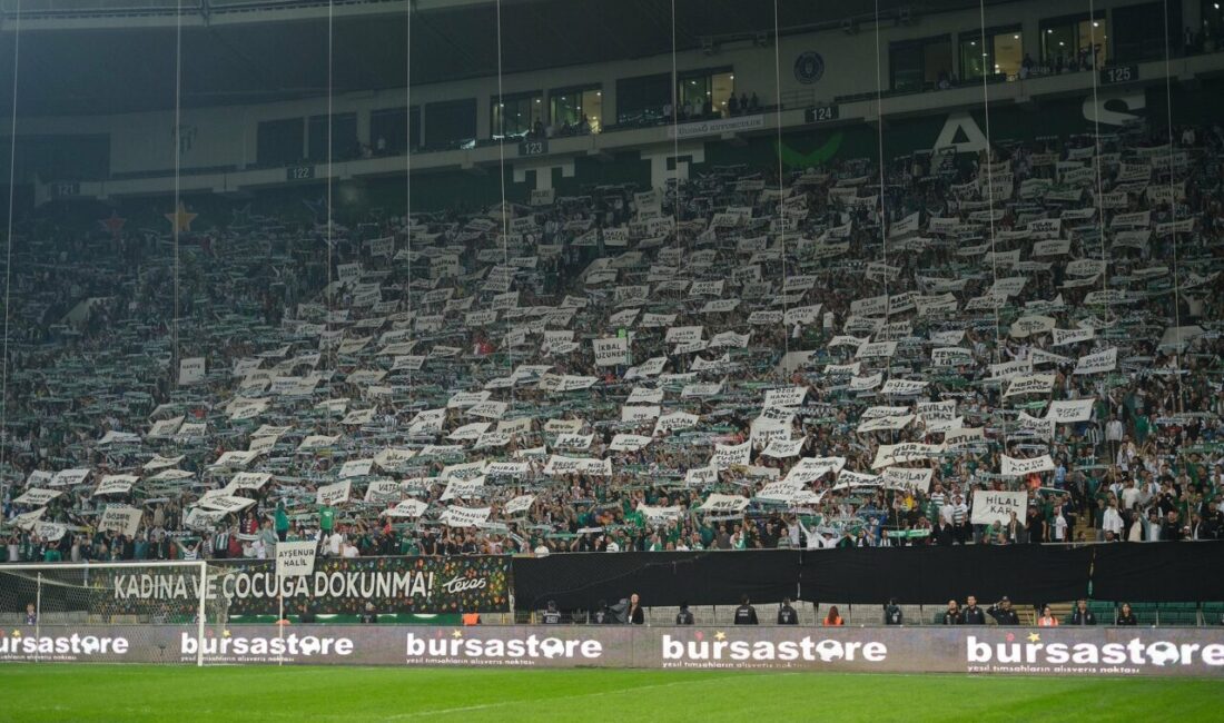 Bursaspor taraftarına Avrupa Fair Play Ödülü Bursaspor taraftarının geçen sezon oynanan Kahramanmaraş İstiklal maçında tribünde oluşturduğu