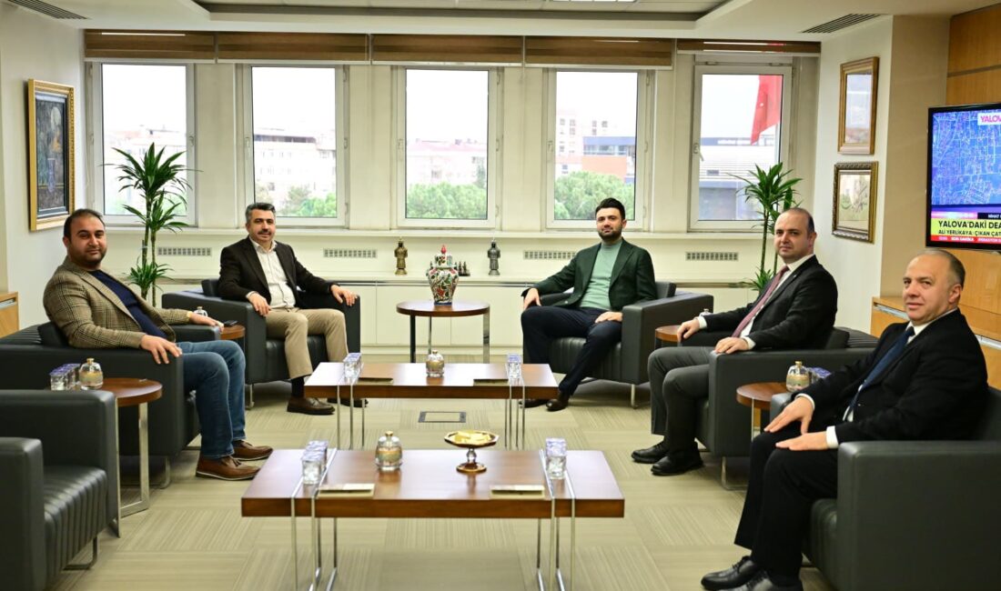 Bursaspor heyetin yeni üyelerini duyurdu Bursaspor Vakfı Mütevelli Heyeti’ne Yıldırım Belediye Başkanı Oktay Yılmaz ve