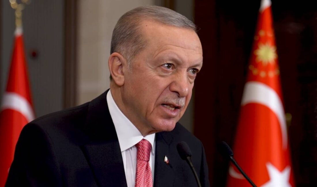 Cumhurbaşkanı Erdoğan’dan hain saldırıya tepki Cumhurbaşkanı Erdoğan: "Eli kanlı canilerle mücadelemizi sınırlarımız içinde ve ötesinde