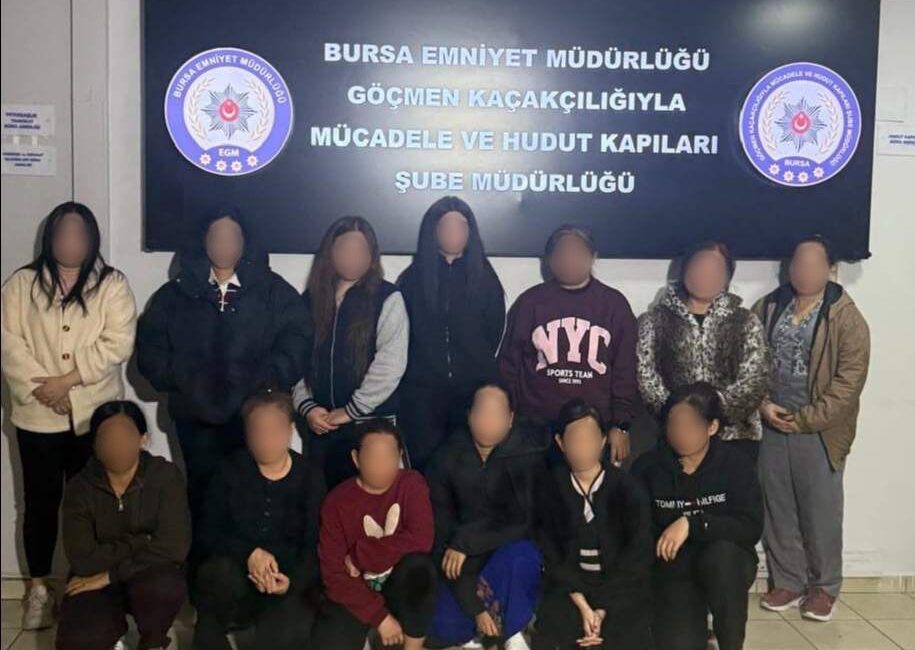 Bursa'da 4 farklı spa-masaj merkezine eş zamanlı yapılan baskında yasadışı