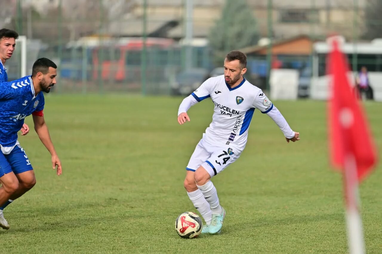 Bursaspor, Karacabey Belediyespor forması giyen Talha Yünkuş ile anlaşmaya vardı.