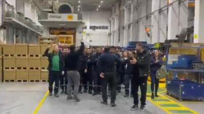 Bursa'da faaliyet gösteren TKG Otomotiv çalışmaları sendika ile anlaşma sağlanamayınca