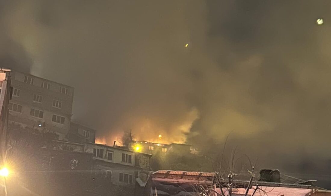 Bursa’da Uludağ eteklerinde ev küle döndü Bursa'nın Uludağ eteklerindeki bir evde çıkan yangın, mahalleye korku dolu