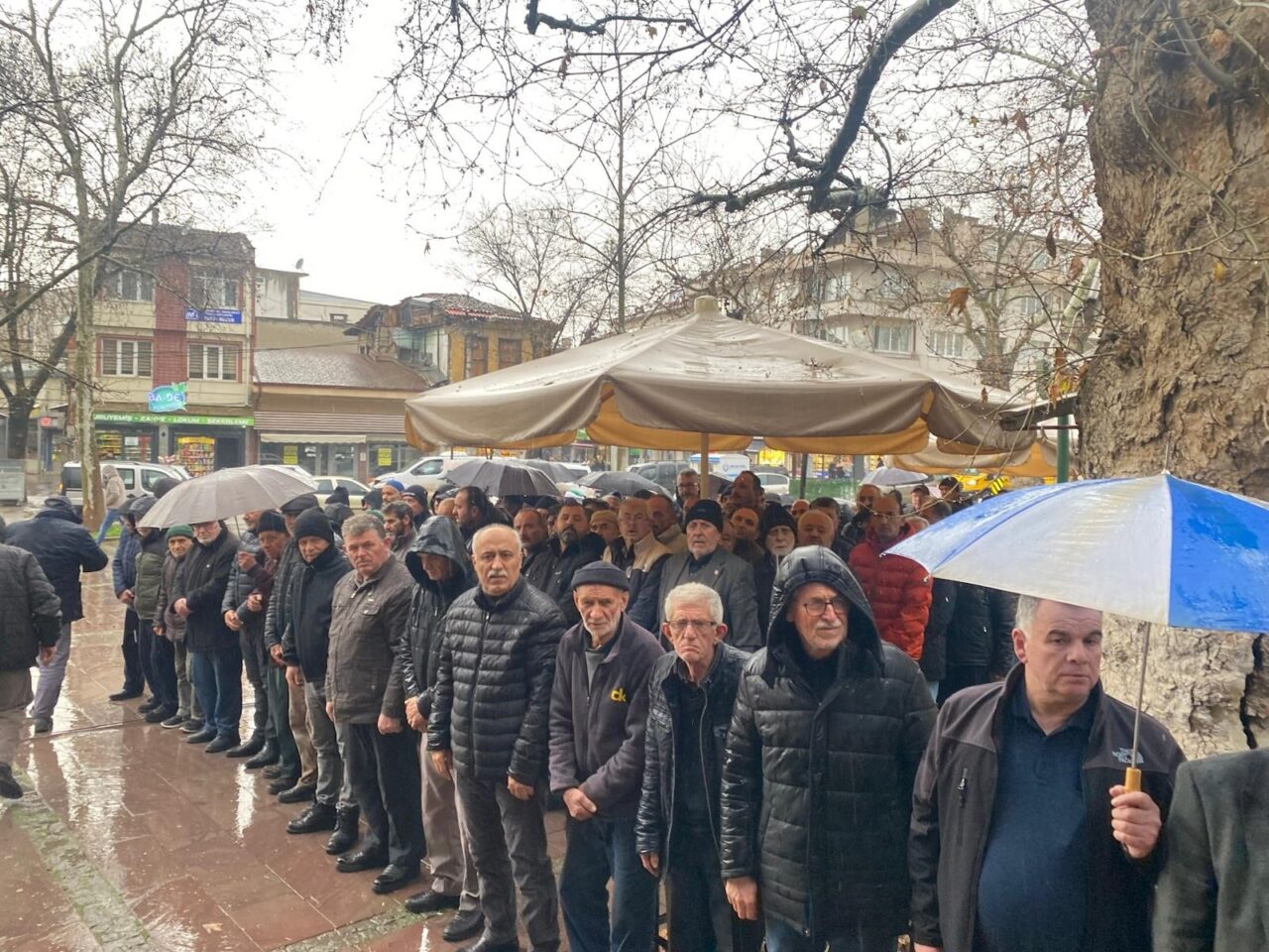 Bursa basın camiasının en eski gazetecilerinden birisi olan Ali Bilgiç hayatını