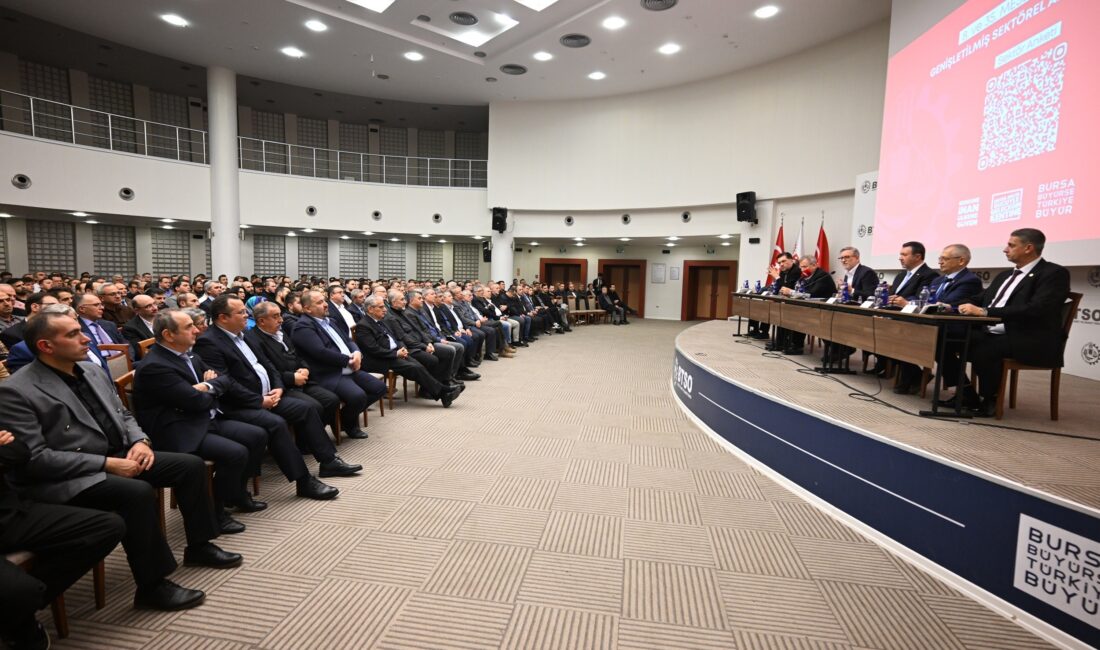 Makine sektör temsilcileri Bursa’da buluştu! Makine sektör temsilcileri BTSO'da buluştu. 700'den fazla sektör temsilcisinin yoğun