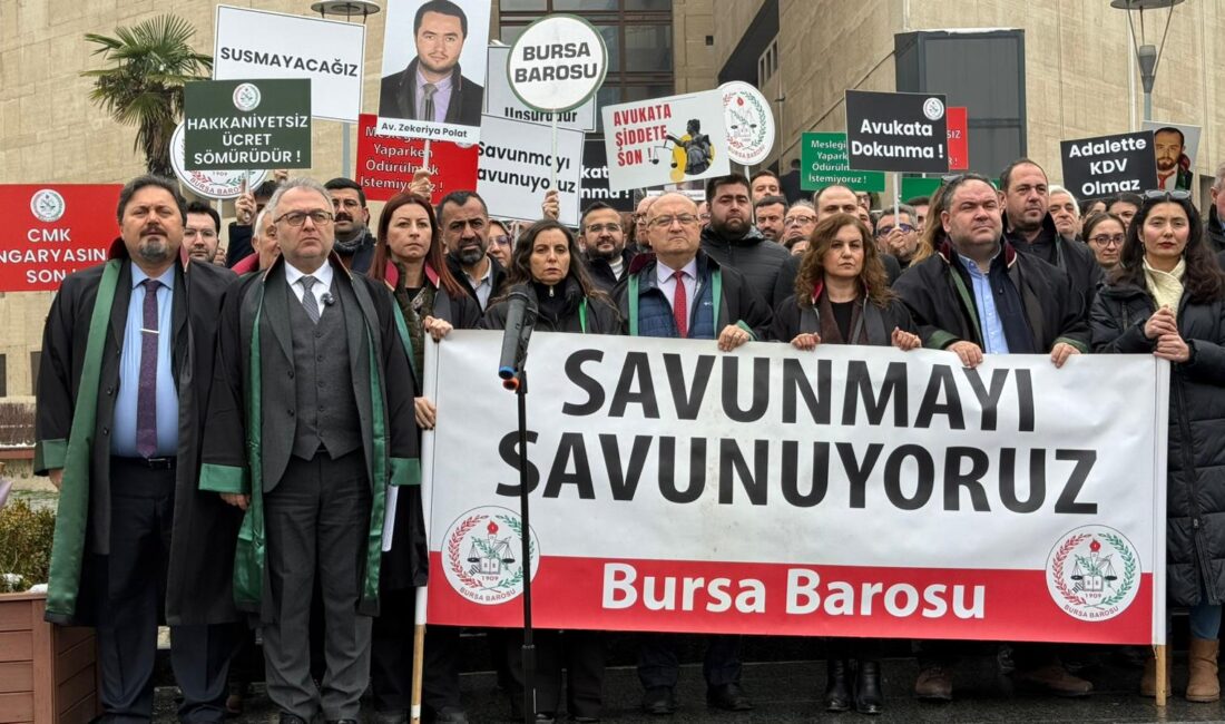 Bursa Barosu: “Artık bildiri yazmaktan ve yas tutmaktan bıktık” Bursa Barosu, başkan ve kurul üyeleriyle birlikte çok sayıda avukat,