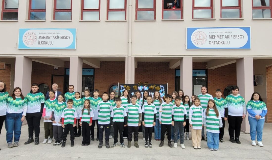 Bursa’da okullarda yeşil beyaz coşku Bursa İl Millî Eğitim Müdürlüğü tarafından hayata geçirilen uygulama kapsamında,