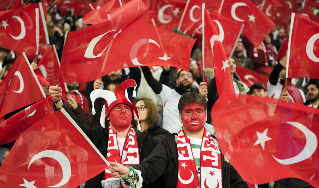 Bursaspor’dan bayrak paylaşımı Bayrak indirme provokasyonunun ardından Bursaspor Kulübü sosyal medya hesaplarından paylaşımda