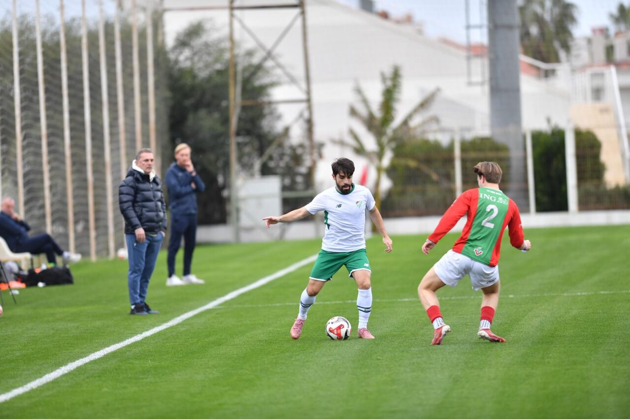 Bursaspor, Antalya kampınının son gününde Hollanda 3. Lig ekibi Bon