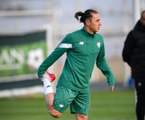 Devre arası hazırlıklarını Antalya'da sürdüren Bursaspor'da yeni transfer Eyüp Akcan