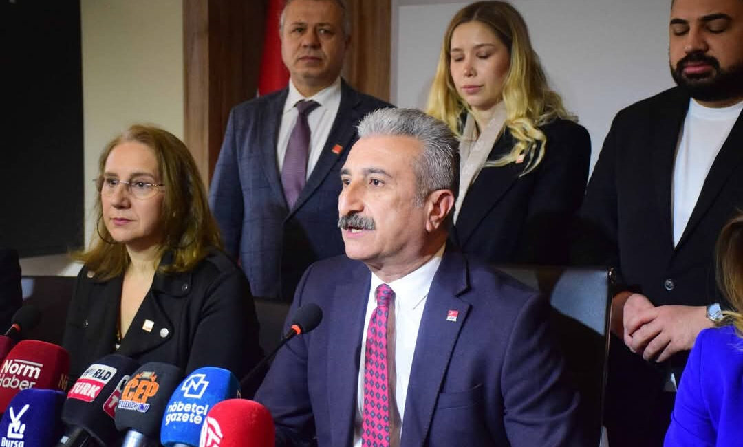 CHP İl Başkanı Yeşiltaş: “AK Parti Bursa’da sınıfta kaldı” Cumhuriyet Halk Partisi Bursa İl Başkanı Nihat Yeşiltaş, karne günü